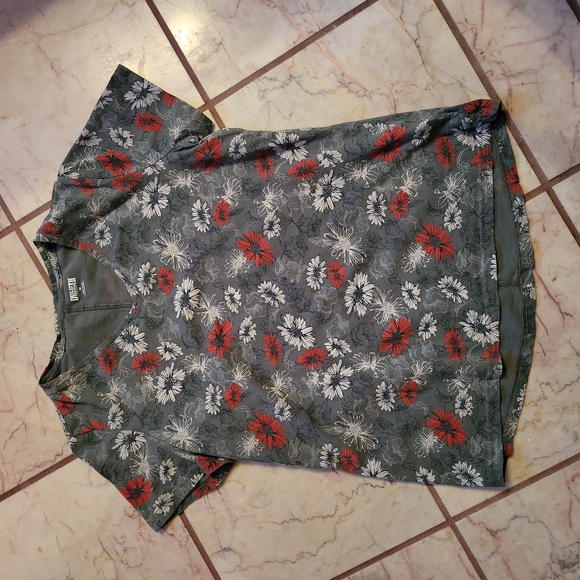 Tops - Duluth Trading Co Shirt.